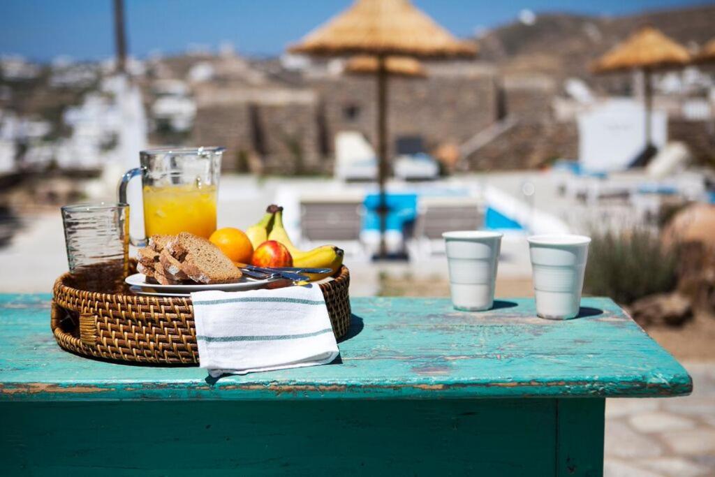 Amperian Mykonos & Hotel 2*