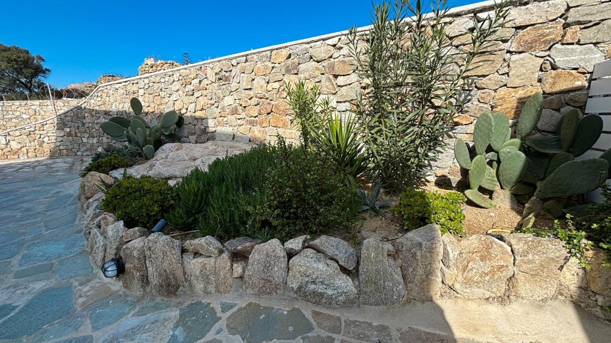 Amperian Mykonos & 2*