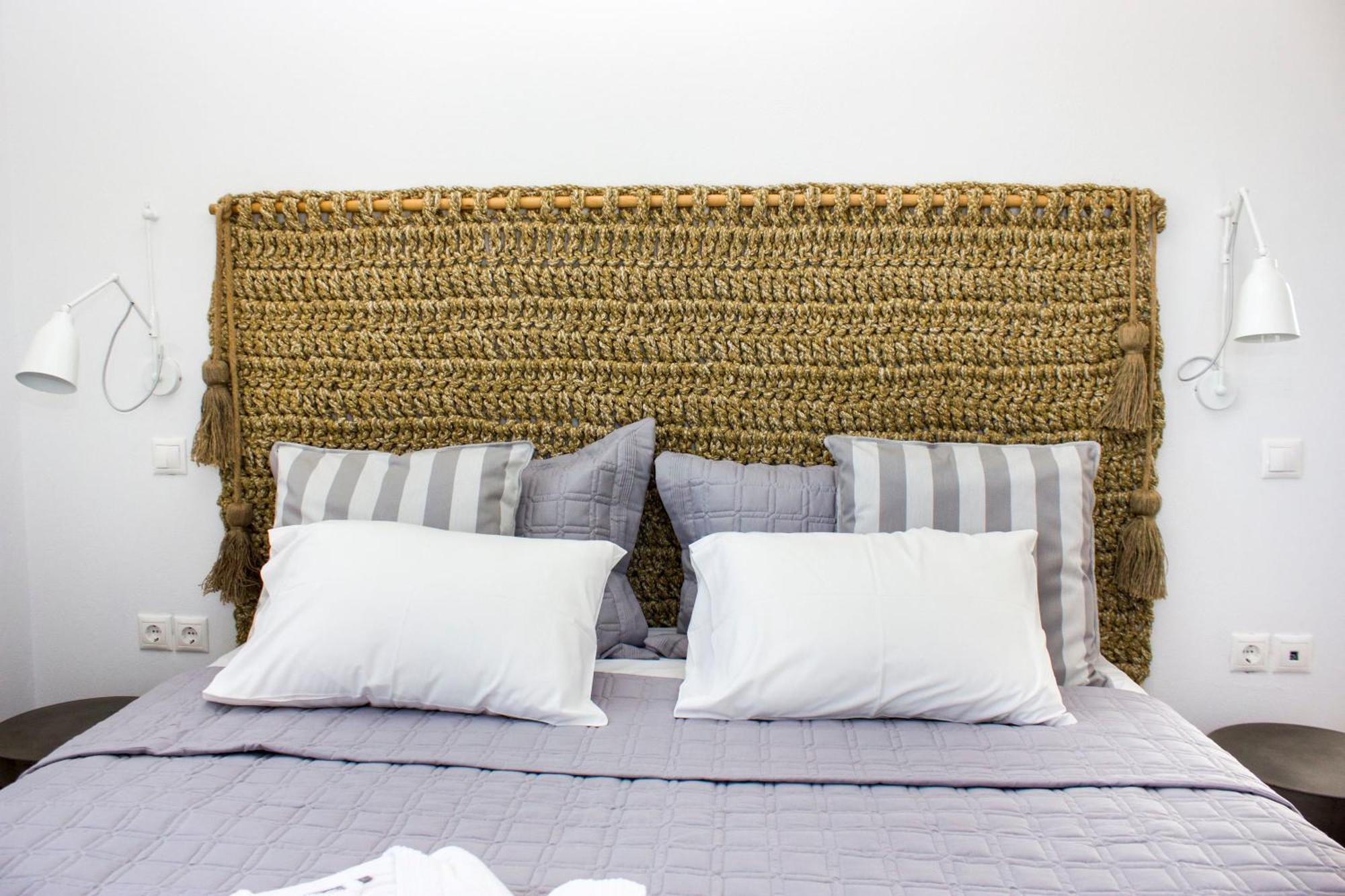 Amperian Mykonos & 2*