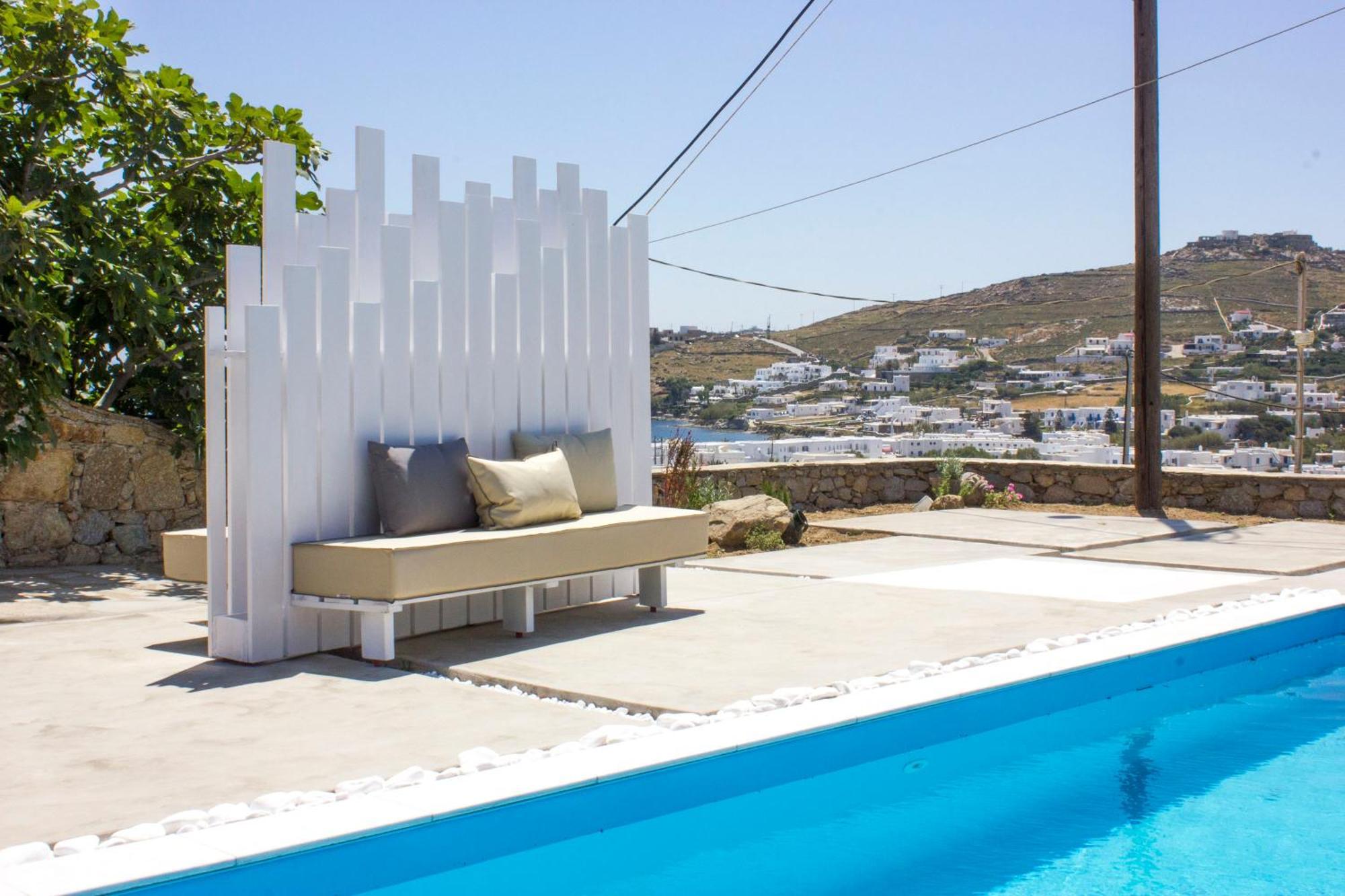 Amperian Mykonos & Hotel 2*