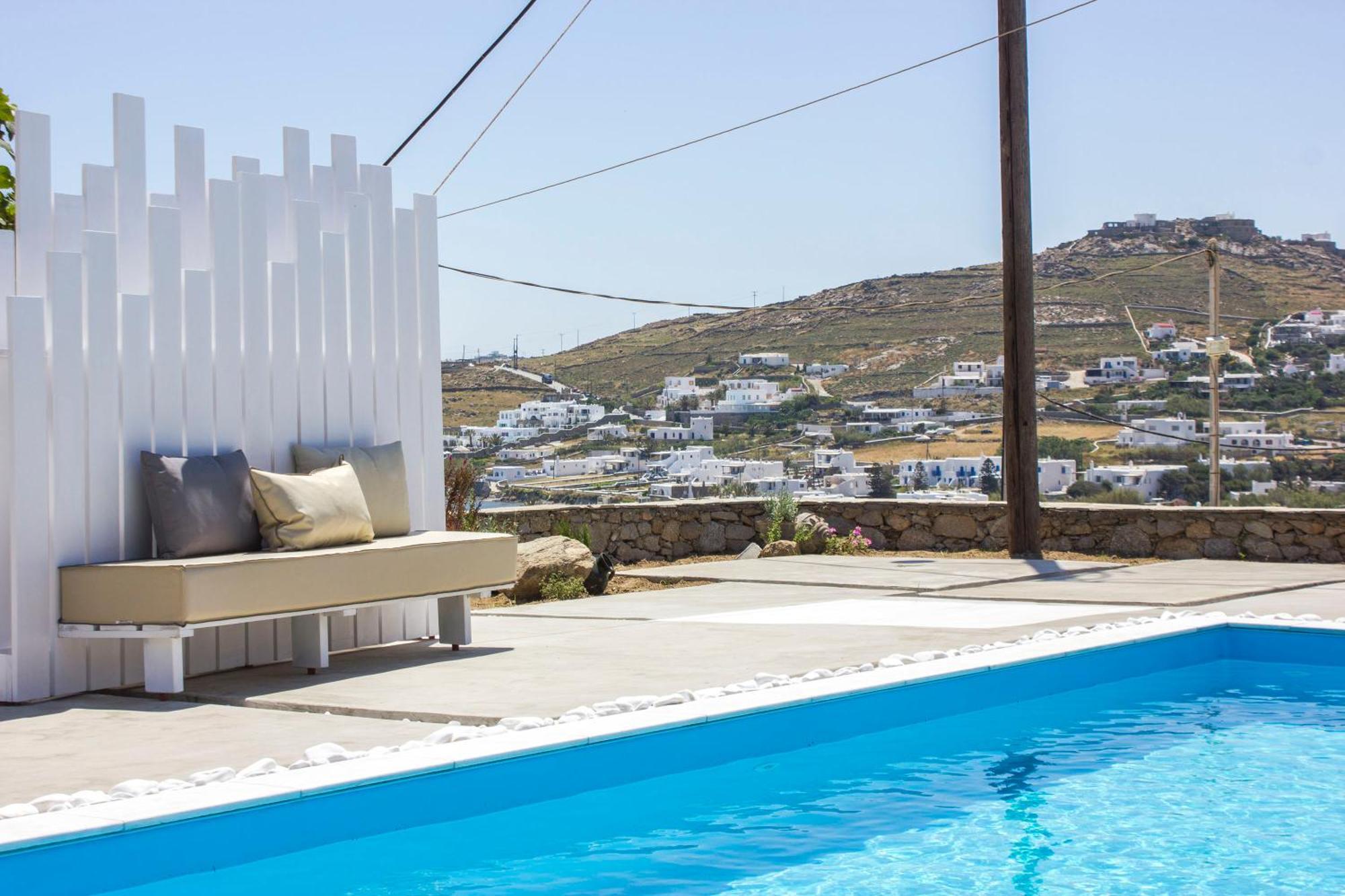 Amperian Mykonos & Hotel 2*
