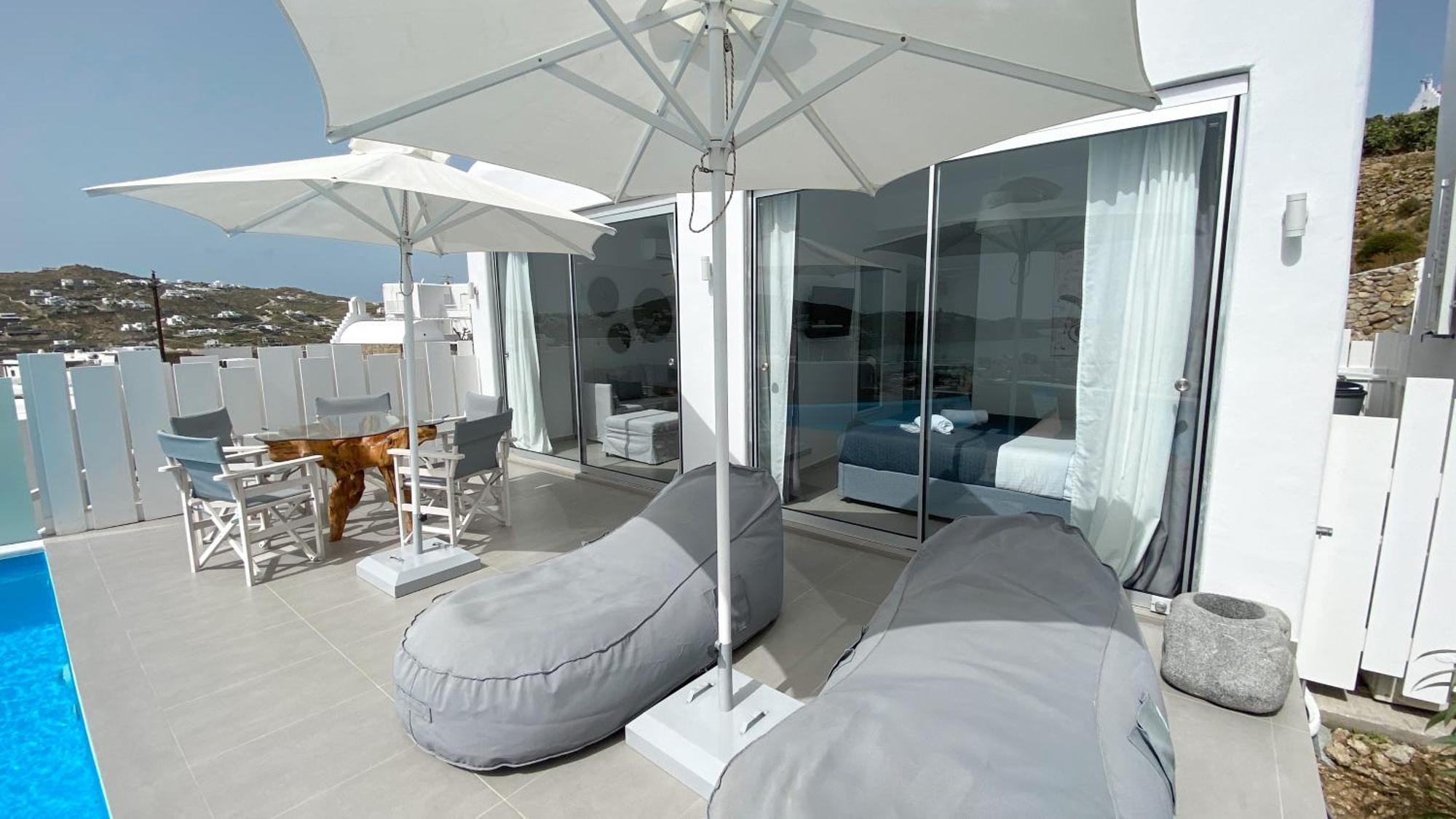 Amperian Mykonos & Hotel 2*