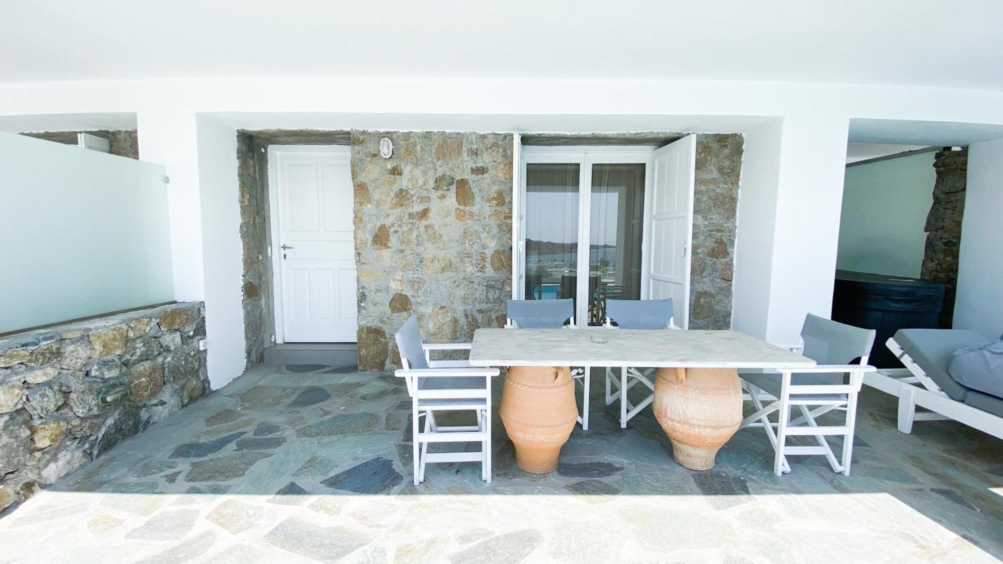 Amperian Mykonos & 2*